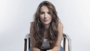 Maya Perest – Karanfil Eker Misin Akor ve Nota